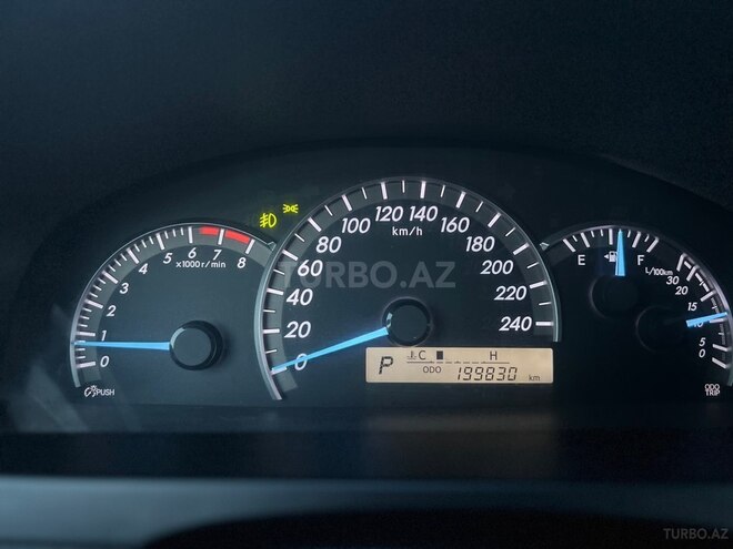 Toyota Camry-13