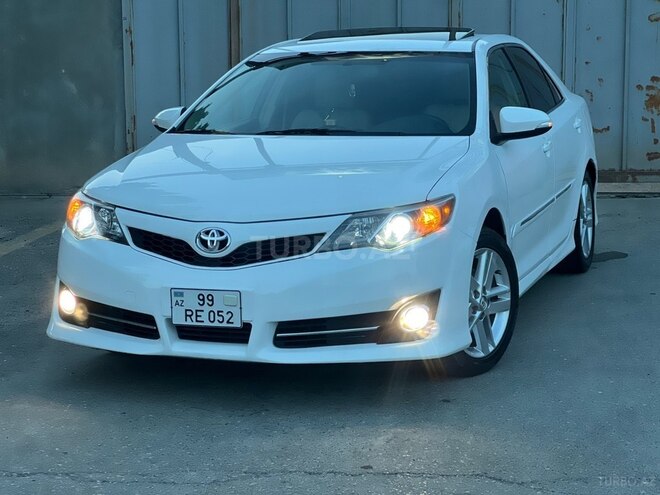 Toyota Camry-15