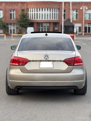 Volkswagen Passat-8