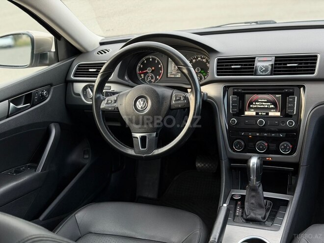 Volkswagen Passat-13