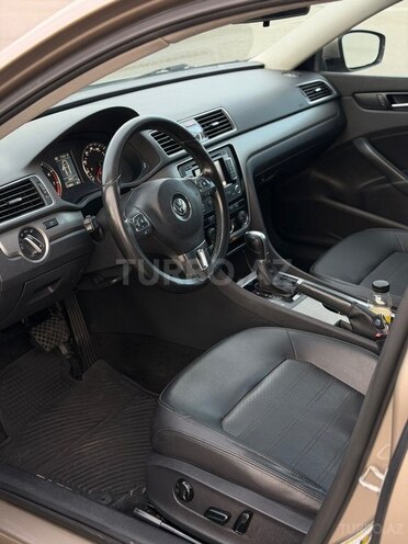Volkswagen Passat-16