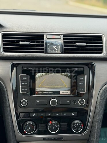 Volkswagen Passat-21