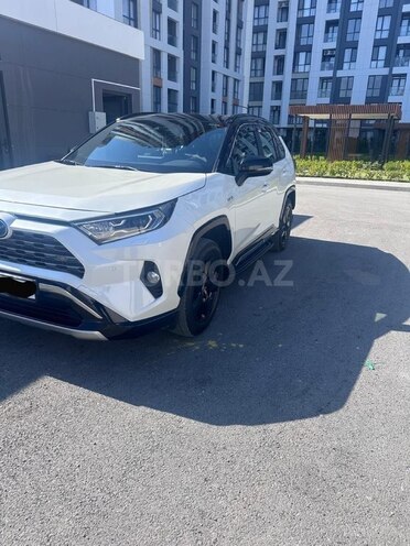 Toyota RAV4-3