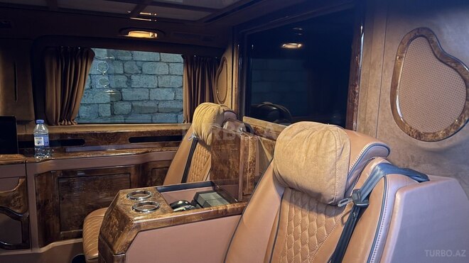 Mercedes Viano-10