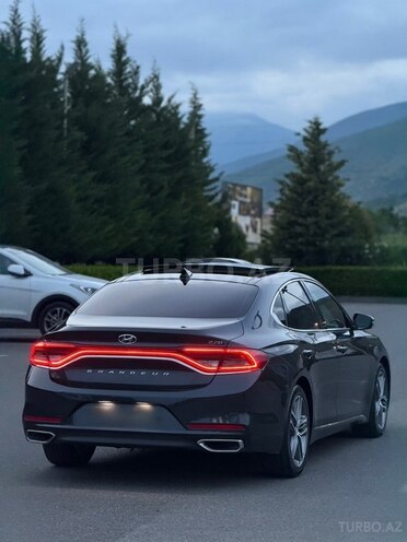 Hyundai Grandeur-4