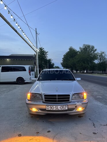 Mercedes C 240-1