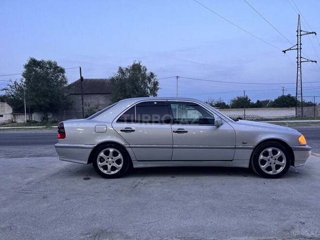 Mercedes C 240-4