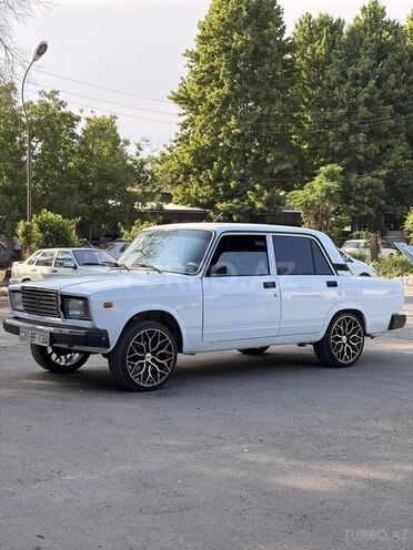 LADA (VAZ) 2107-5