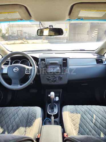 Nissan Tiida-3