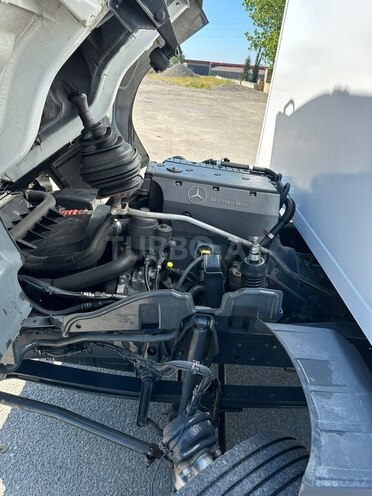 Mercedes Atego 818-9