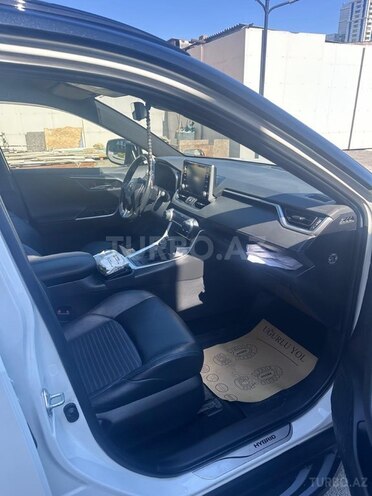Toyota RAV4-6