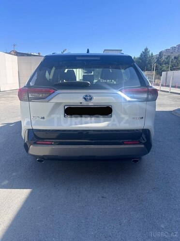 Toyota RAV4-4