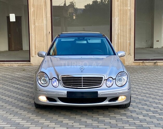 Mercedes E 240-3