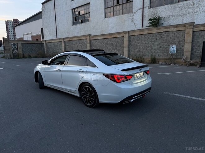 Hyundai Sonata-9