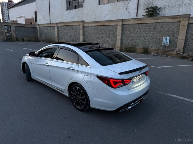 Hyundai Sonata-8