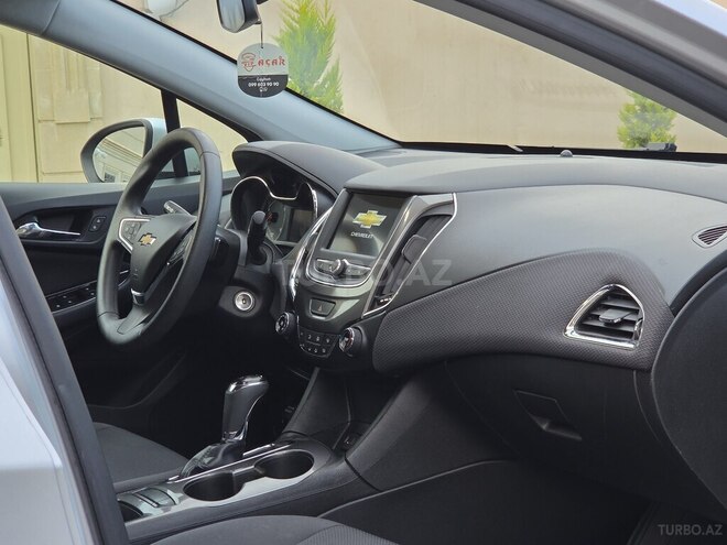 Chevrolet Cruze-17
