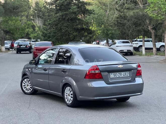 Chevrolet Aveo-3