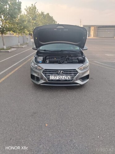 Hyundai Accent-3