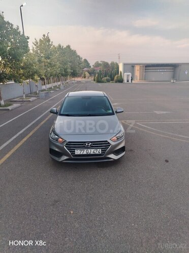 Hyundai Accent-1