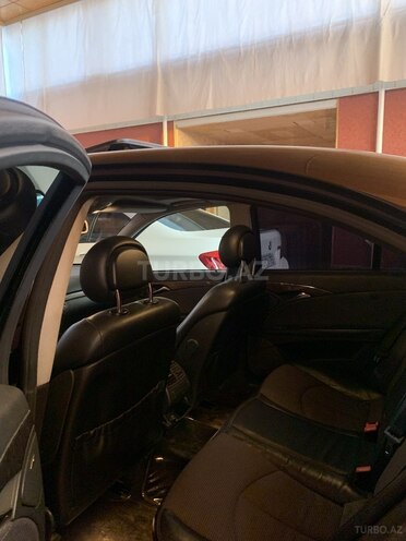 Mercedes E 240-6