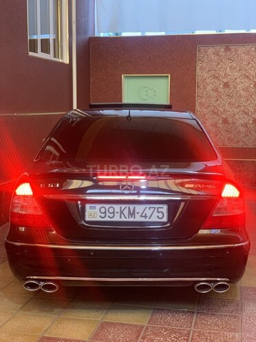 Mercedes E 240-13