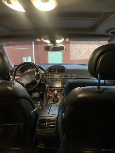 Mercedes E 240-5