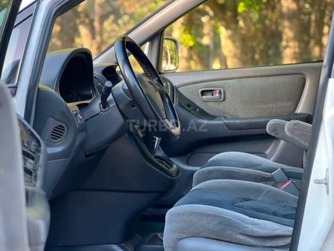 Toyota Harrier-7