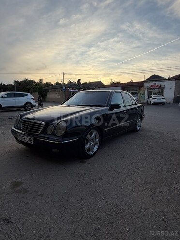 Mercedes E 220-5