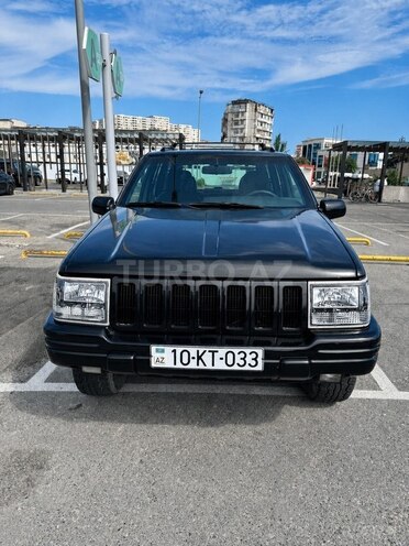 Jeep Grand Cherokee-1