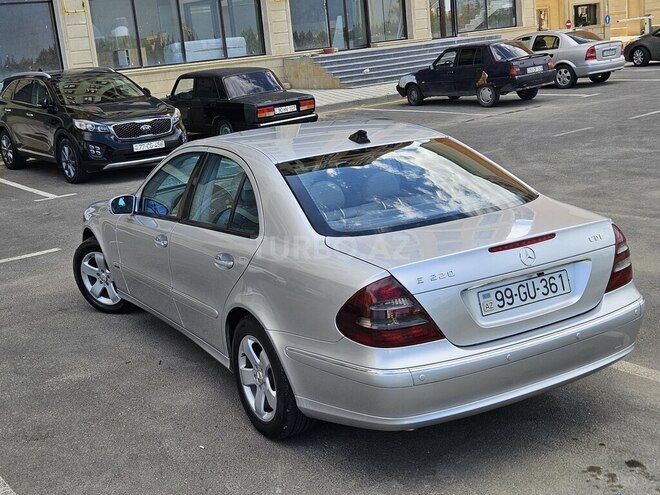 Mercedes E 220-6