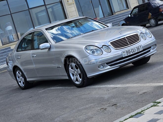 Mercedes E 220-2