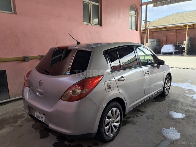 Nissan Tiida-3
