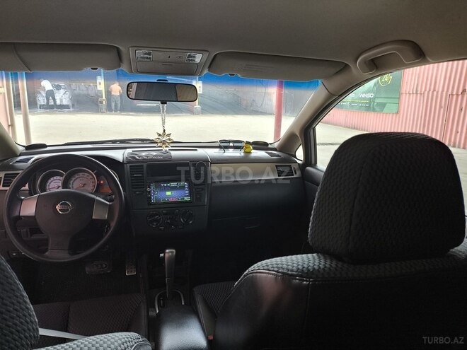 Nissan Tiida-8