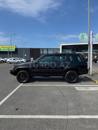 Jeep Grand Cherokee-3