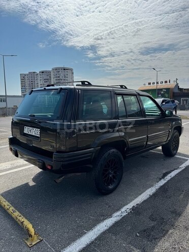 Jeep Grand Cherokee-6