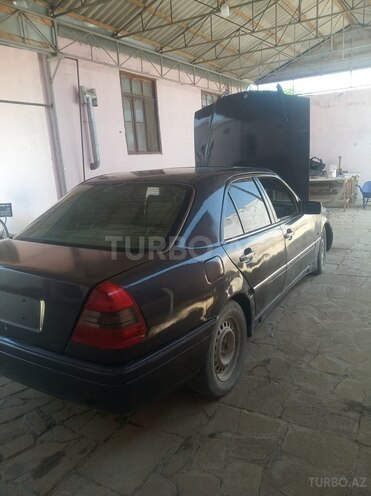 Mercedes C 180-2
