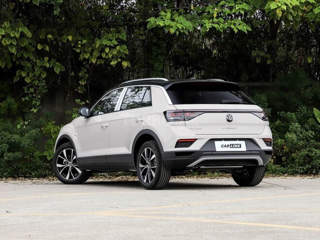 Volkswagen T-Roc-3
