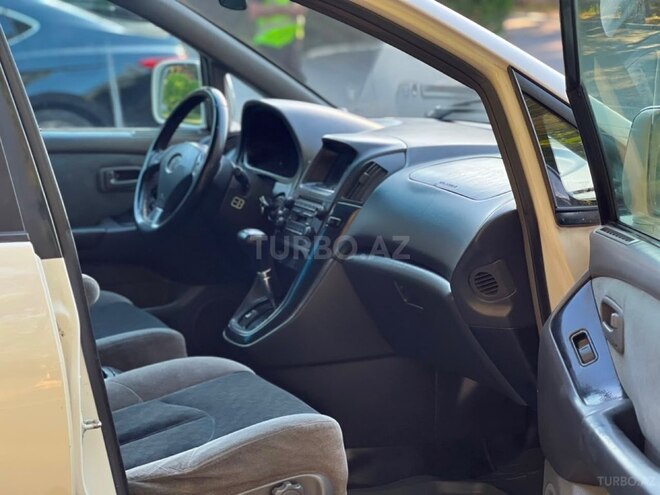 Toyota Harrier-9