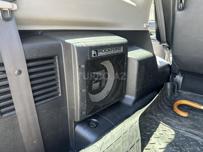 Mitsubishi Pajero-9