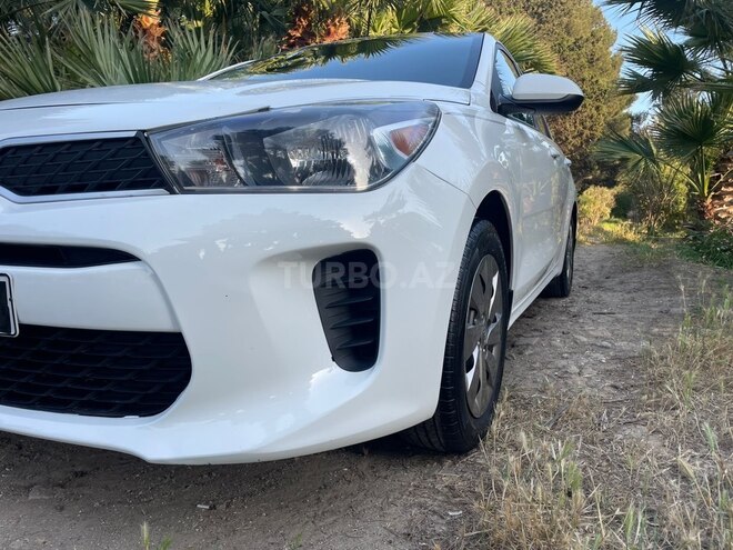 Kia Rio-4