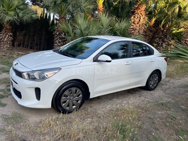 Kia Rio-5