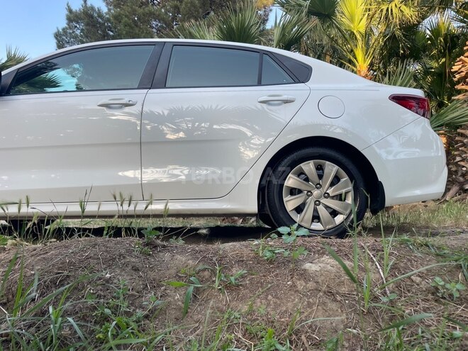 Kia Rio-8