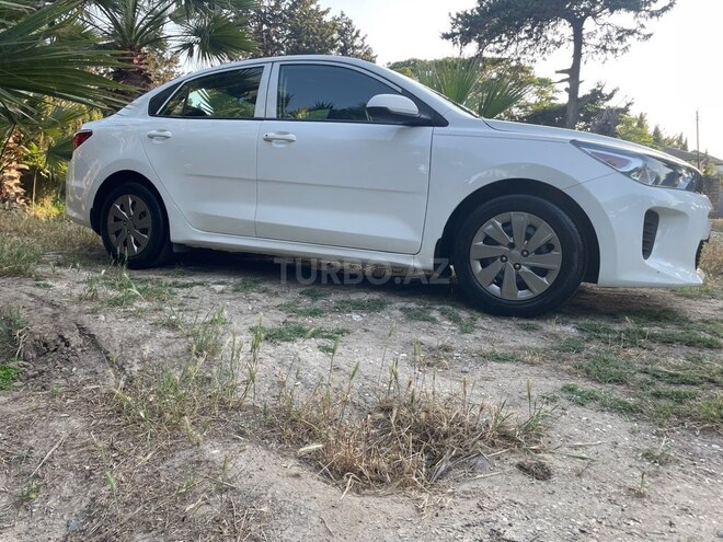Kia Rio-7