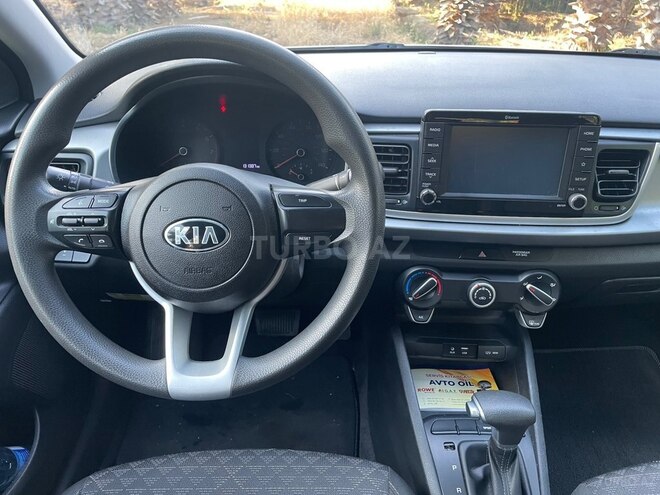Kia Rio-12