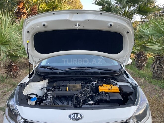 Kia Rio-15