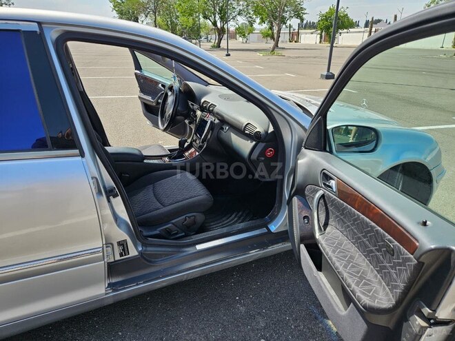 Mercedes C 200-13