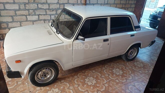 LADA (VAZ) 2107-2