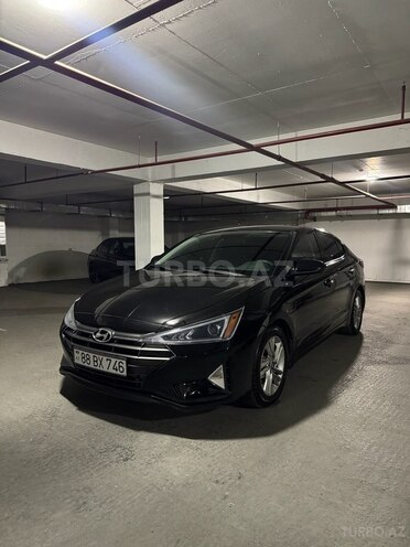 Hyundai Elantra-1