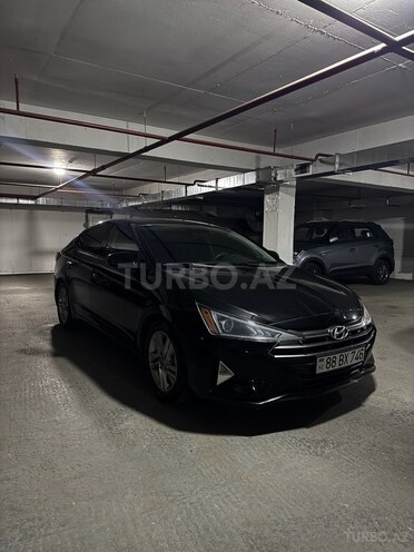 Hyundai Elantra-2