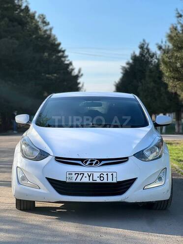 Hyundai Elantra-1